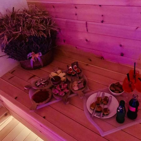 Le Bibelot Apartments Nus Zewnętrze zdjęcie
